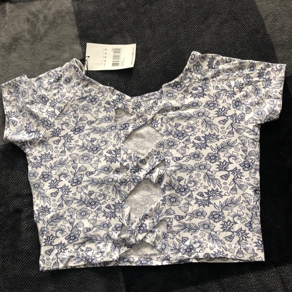 Jennyfer floral crop top - Picture 2 of 5